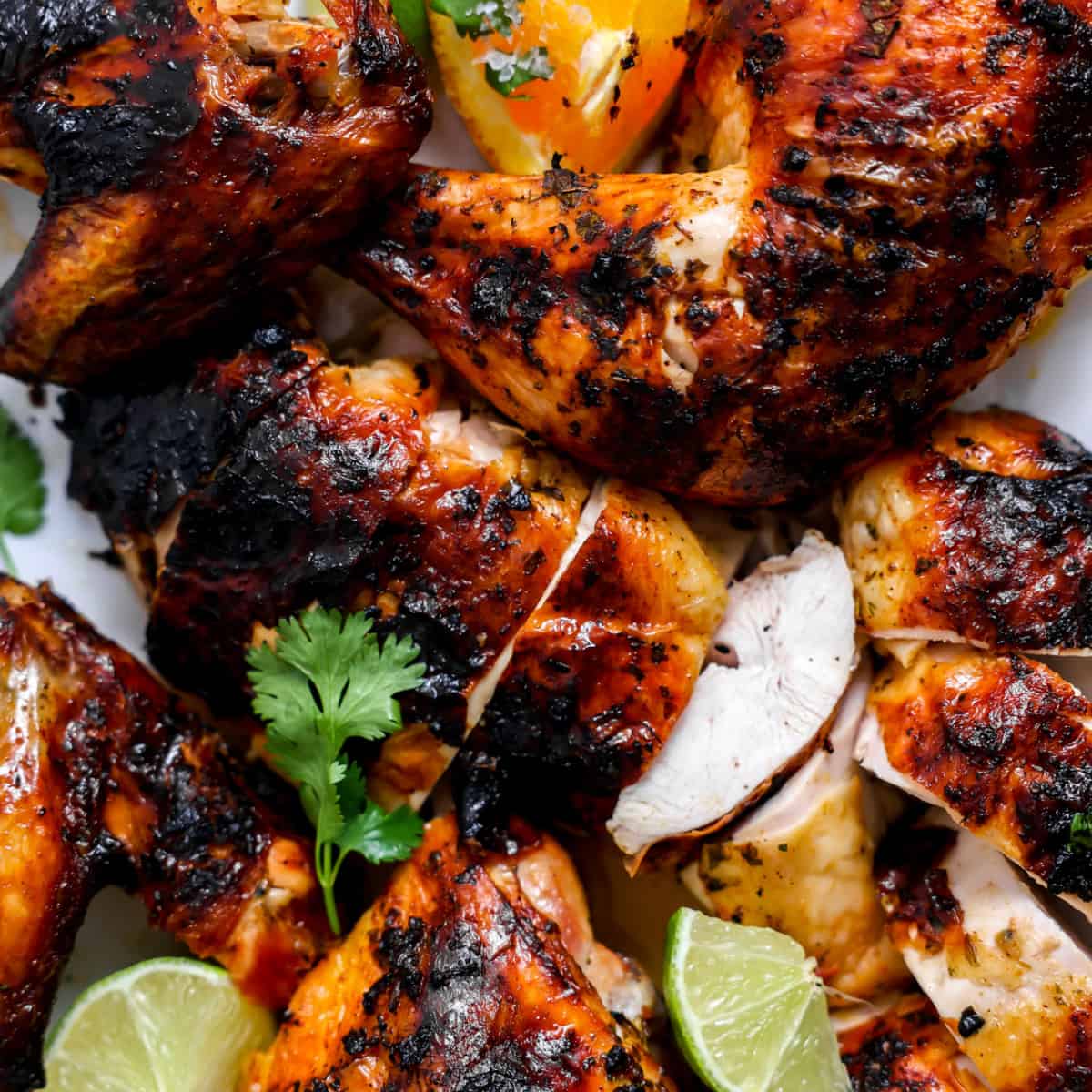Sliced pollo asado. 